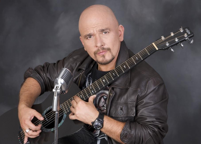 Сергей Трофимов с программой «Посередине»