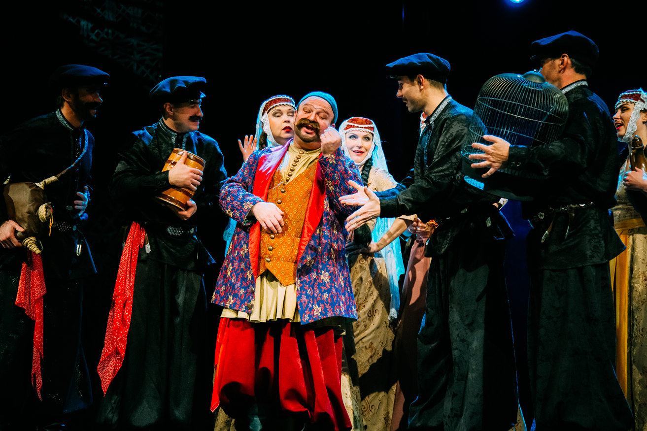 Спектакль «Ханума»