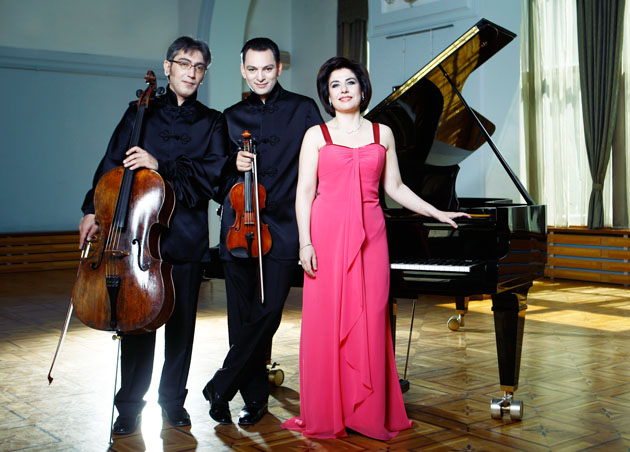 Концерт Трио имени Хачатуряна (Армения): Армине Григорян (фортепиано), Карэн Шахгалдян (скрипка), Карен Кочарян (виолончель)