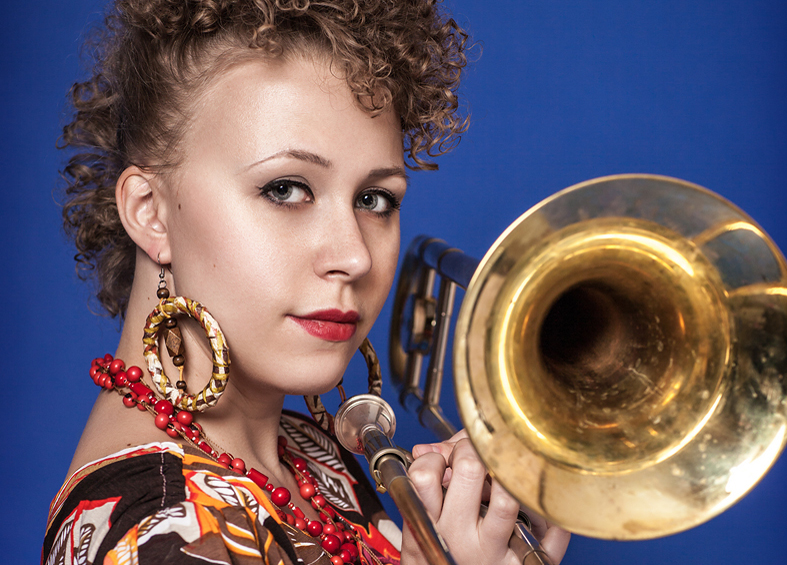  III Международный молодёжный фестиваль искусств «Зелёный шум»: Концерт Алевтины Поляковой и группы «Солнечный ветер»