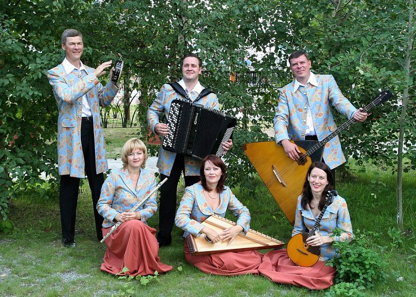 Концерт для детей «Мультпанорама» в исполнении ансамбля «Ларец»