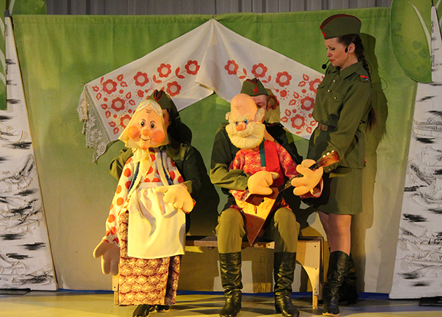 Театр актёра и куклы «Петрушка». Спектакль «Солдатский котелок» 