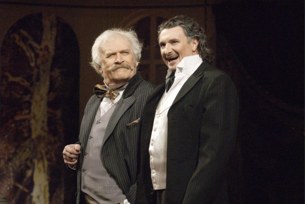 Спектакль «Волки и овцы»